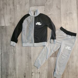 Boys' Nike Jordan Full Zip Jacket and Pants Set